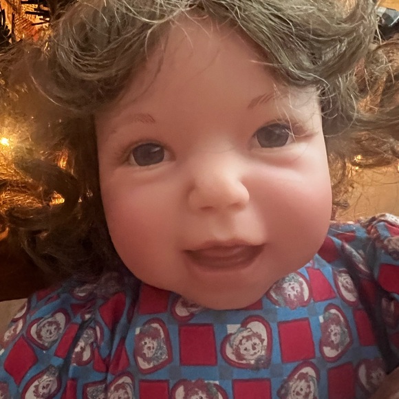 Lee Middleton baby doll - by Reva - Picture 3 of 10